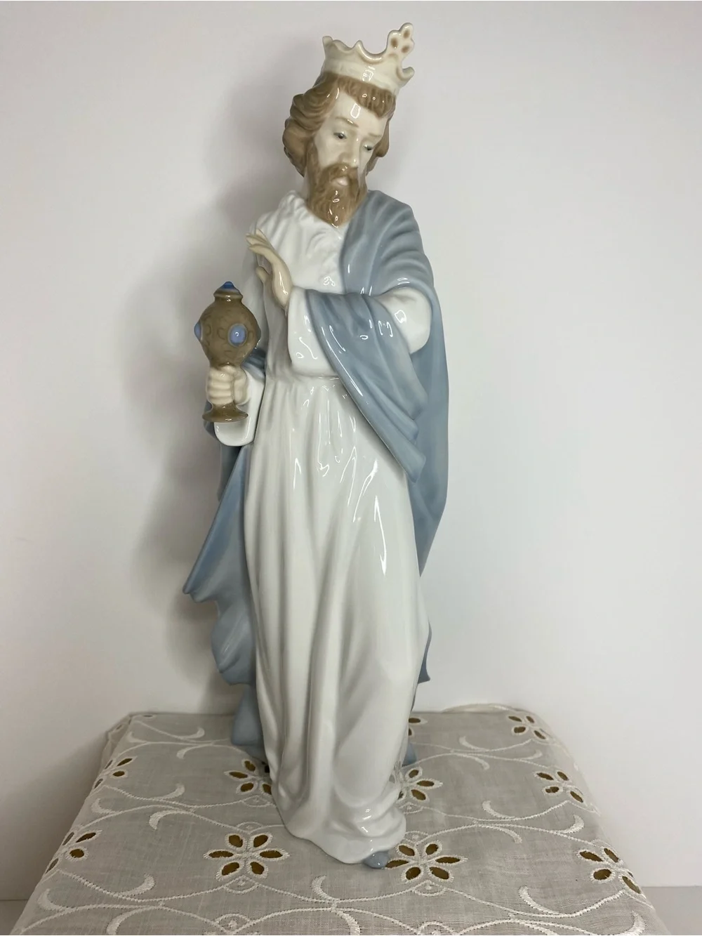 Nap by Lladro Nativity Porcelain Figurine KING GASPAR WITH CUP Christmas 00412
